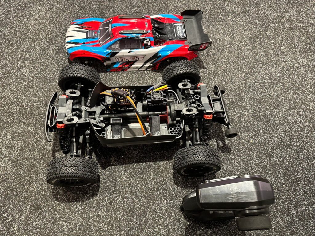 arrma 1/10 vorteks 4x4 3s blx stadium truck rtr rood in een zeer nette staat!