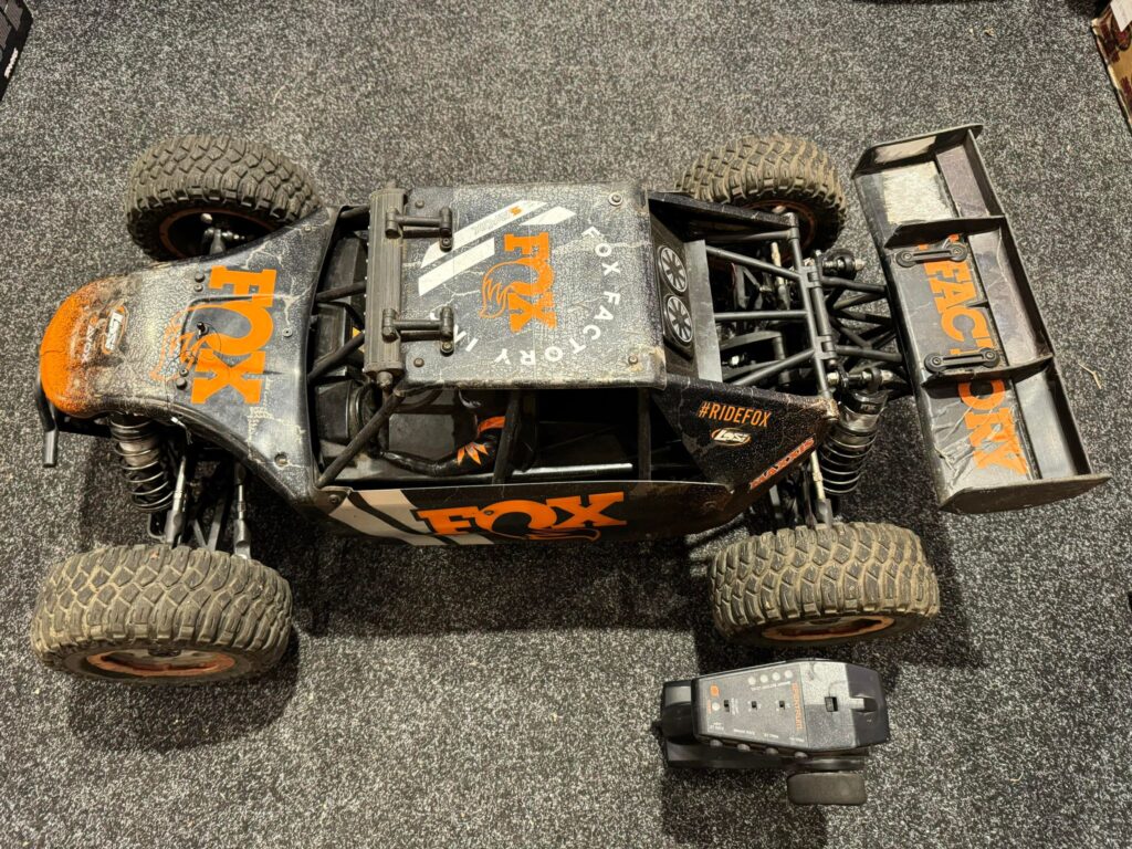 team losi 1/5 dbxl e 2.0 v2 4wd brushless desert buggy fox body rtr smart (spektrum dx3) (gebruikt / body wat minder)!