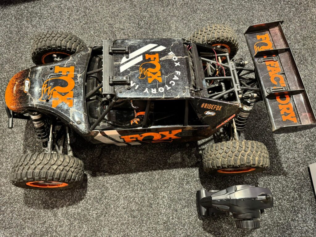 team losi 1/5 dbxl e 2.0 v2 4wd brushless desert buggy fox body rtr smart in een nette staat met 1 jaar garantie!