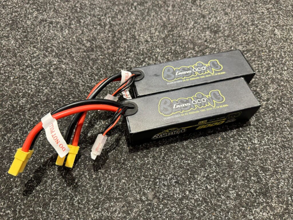 gens ace bashing series 8000mah 11.1v 100c 3s1p lipo batterij ec5 stekker in een top staat!