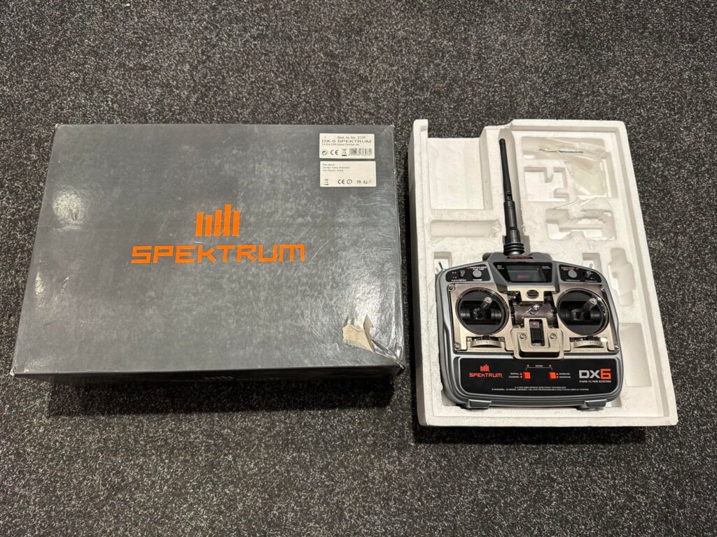 spektrum dx6 6 kanaals zender in een zeer nette staat!