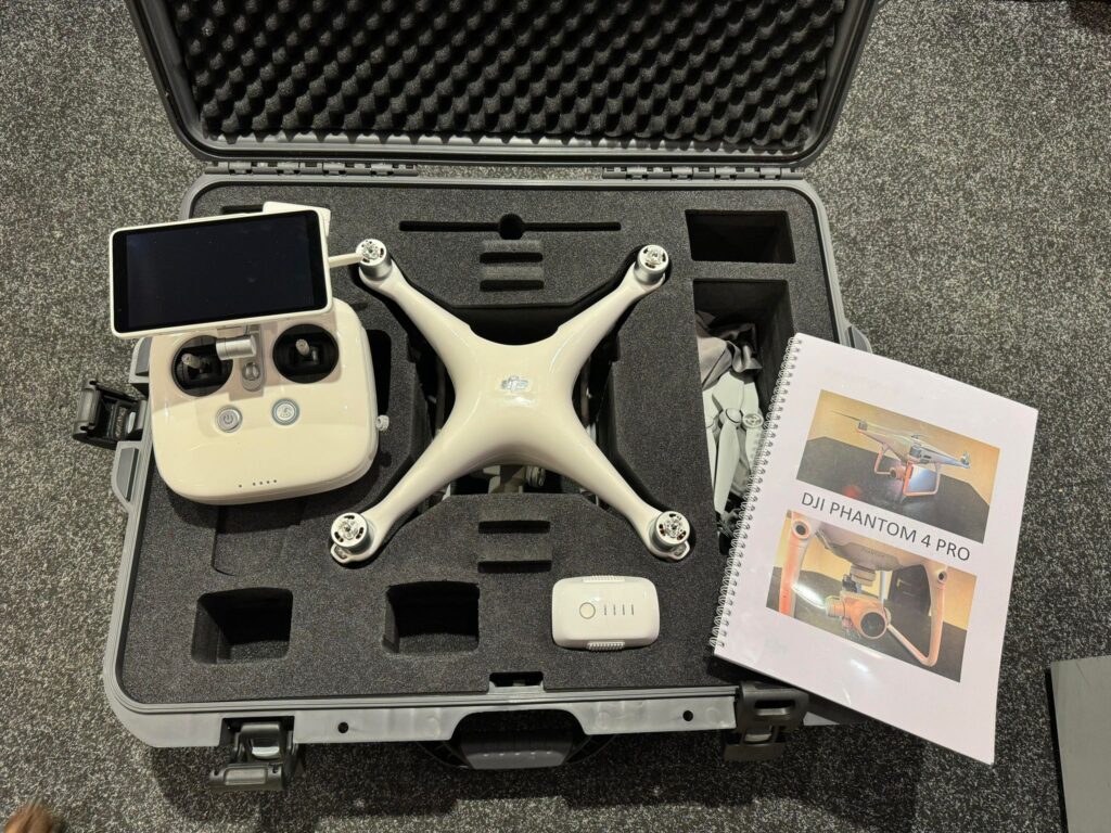 dji phantom 4 pro met dji lcd scherm en luxe koffer in een top staat met garantie!