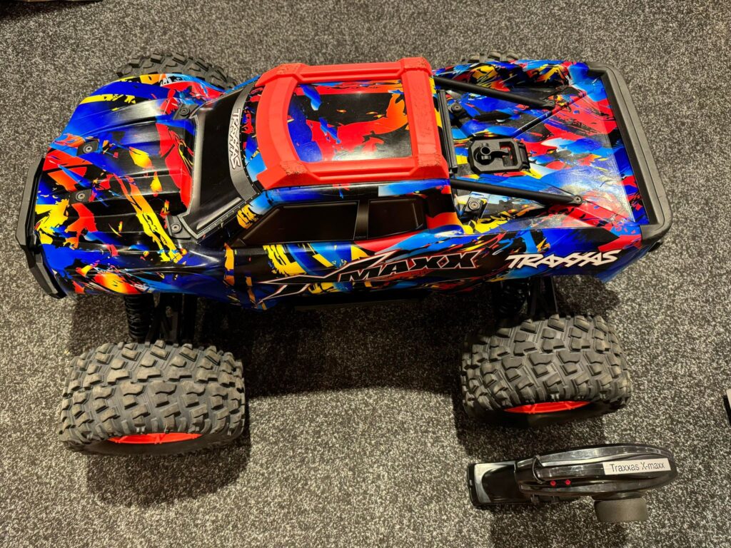 traxxas x maxx 8s brushless monster truck rtr met traxxas led set rock & roll in een top staat met 1 jaar garantie!