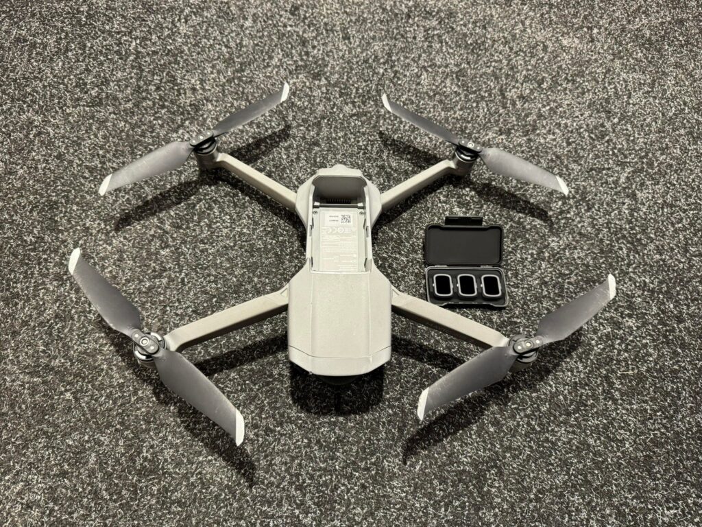 dji air 2 drone only (waterschade / geen garantie / opknapper)!