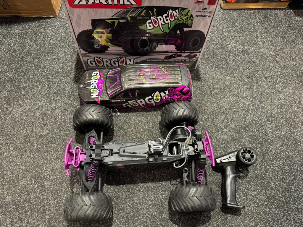 arrma 1/10 gorgon 4x2 mega 550 brushed monster truck rtr echt als nieuw!