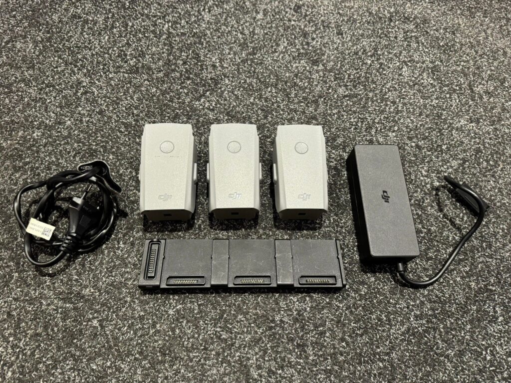 3x dji mavic air 2 / air 2s batterijen met lader in een goede staat met garantie!