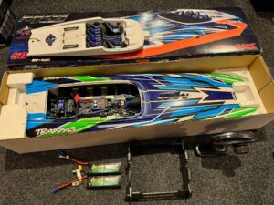 traxxas dcb m41 widebody brusless boat rtr tsm 2.4ghz compleet met 2x gens ace 5000mah 3s lipo batterijen geleverd met garantie!