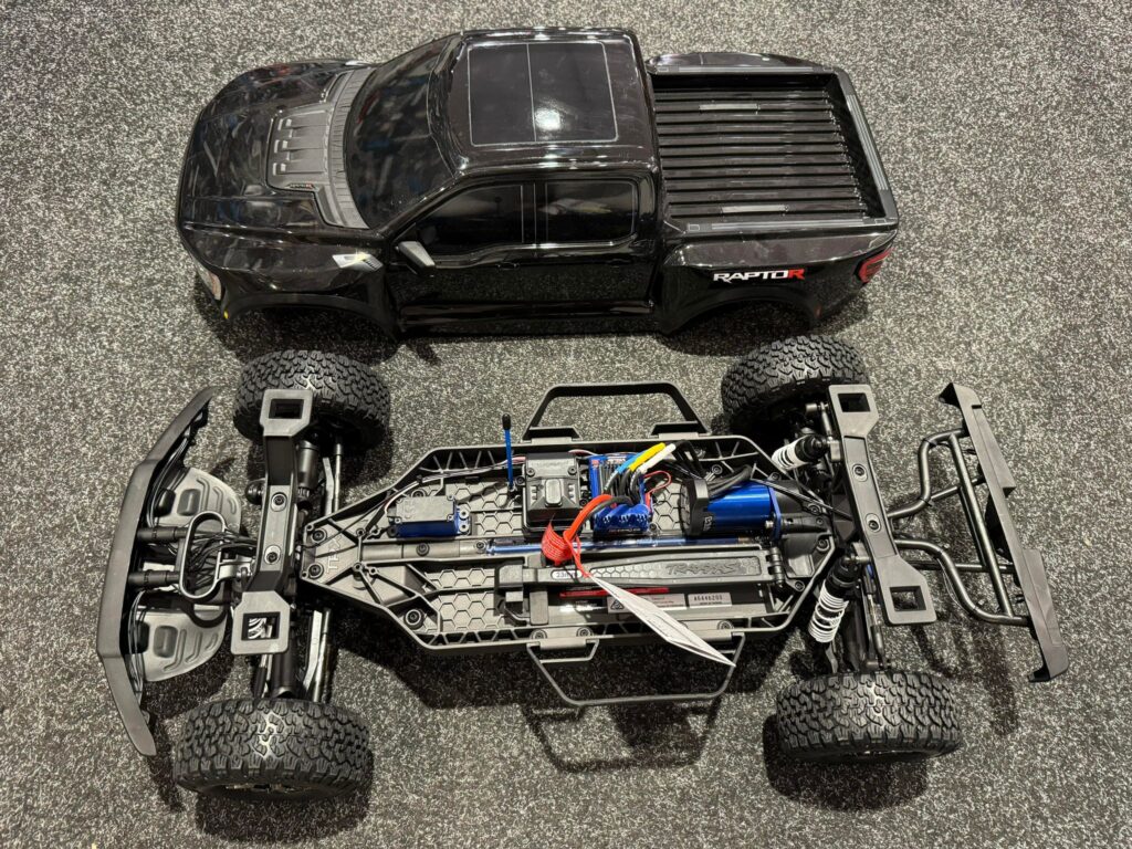 showroom opruiming (helemaal nieuw) traxxas f 150 raptor r 4x4 compleet met body zonder zender