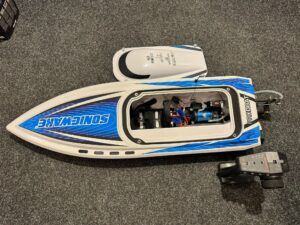 pro boat sonicwake v1 36 self righting brushless deep v rtr wit gebruikt met garantie!