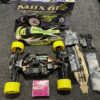 mugen seiki mbx 6tr 4wd wedstrijd truggy + castle creations motor + savox servo + hacker regelaar met kaart + veel extra onderdelen