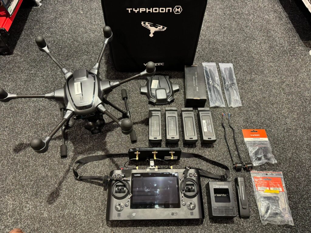 yuneec typhoon h met intel sensor en 4x yuneec accu zeer compleet geleverd!