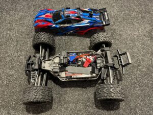 showroom opruiming (helemaal nieuw) – traxxas rustler 4x4 brushed compleet met body zonder zender!