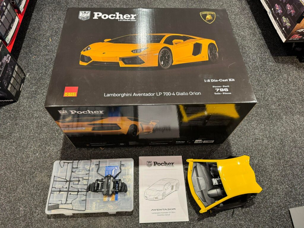 pocher 1/8 lamborghini aventador geel helemaal nieuw en voor circa 25% gebouwd!