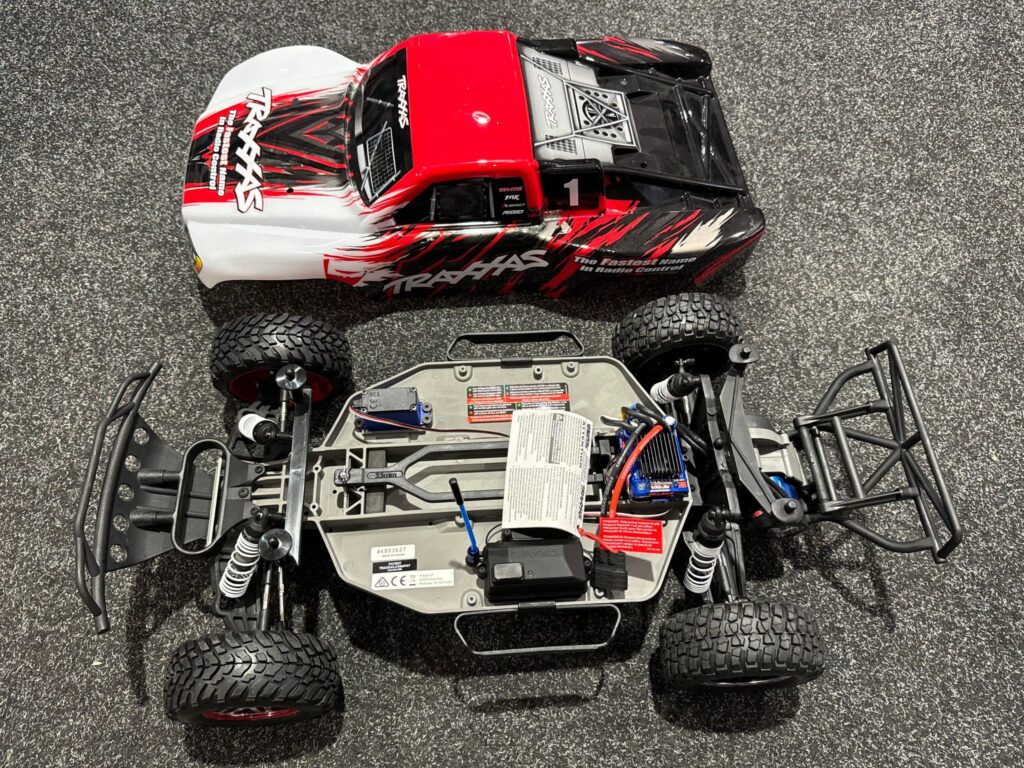 showroom opruiming (helemaal nieuw) – traxxas slash 2wd vxl compleet met body zonder zender!