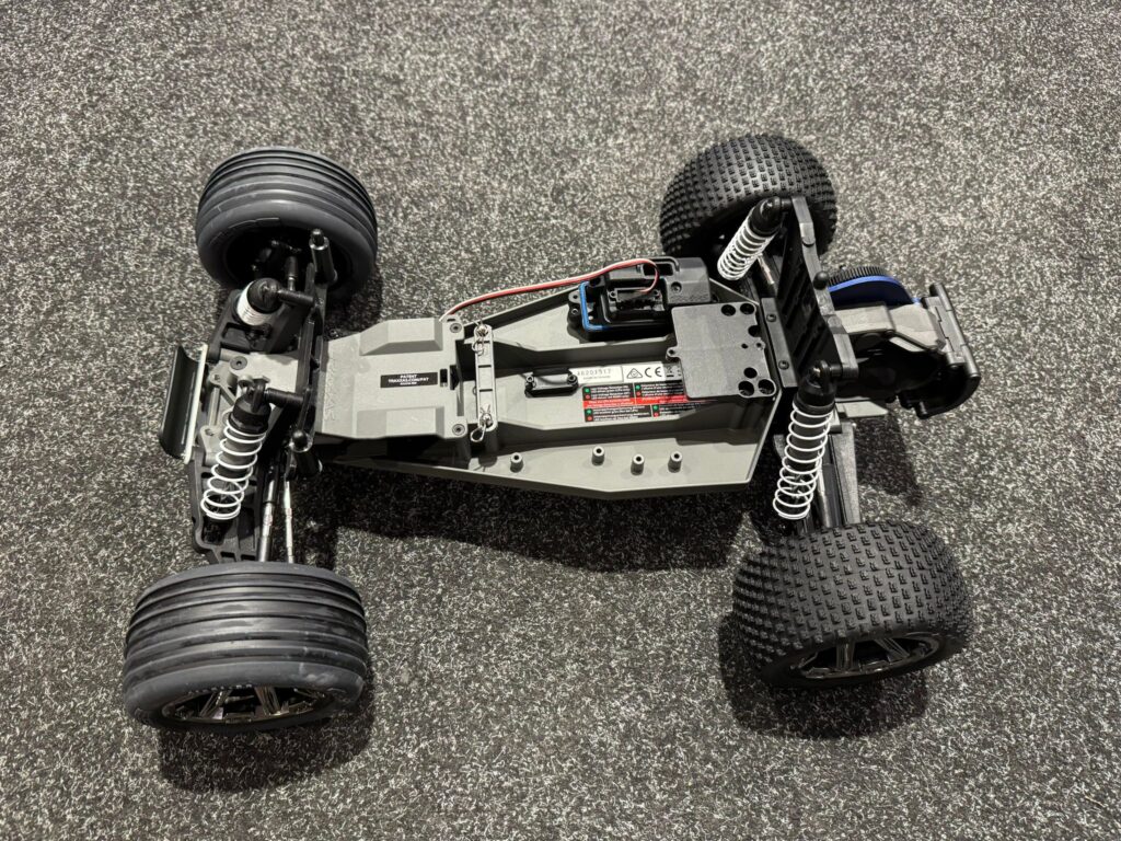 showroom opruiming (helemaal nieuw) – traxxas rustler 2wd chassis!