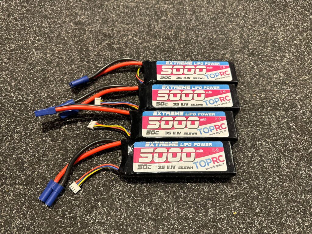 4x trx 5000mah 3s 50c lipo batterijen met ec 5 stekker in een top staat!