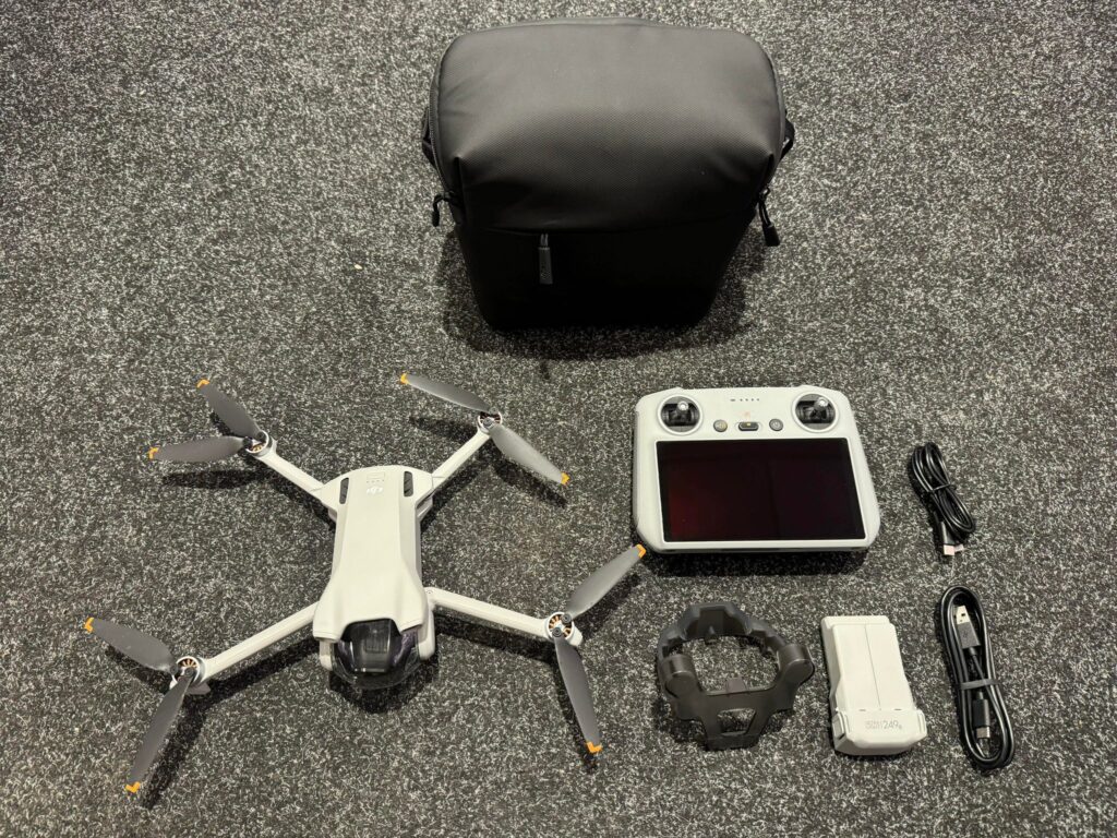 dji mini 3 met dji rc smart remote controller (versie 2024) gebruikt maar in orde!