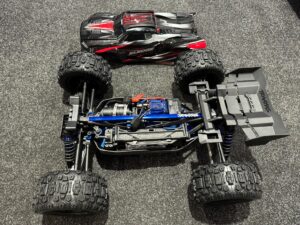 showroom opruiming (helemaal nieuw) – traxxas sledge 6s compleet met body zonder zender!