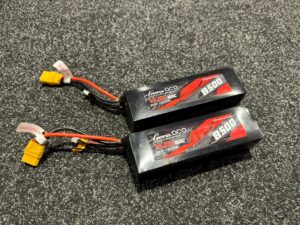 2x gens ace g tech 8500mah 14.8v 60c 120c 4s1p pvc hardcase lipo met xt90 stekker in een nieuwstaat!