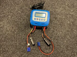 pulsetec excel 100 duo lipo lader met 2x laadkabel en 2x balancer in een prima staat!