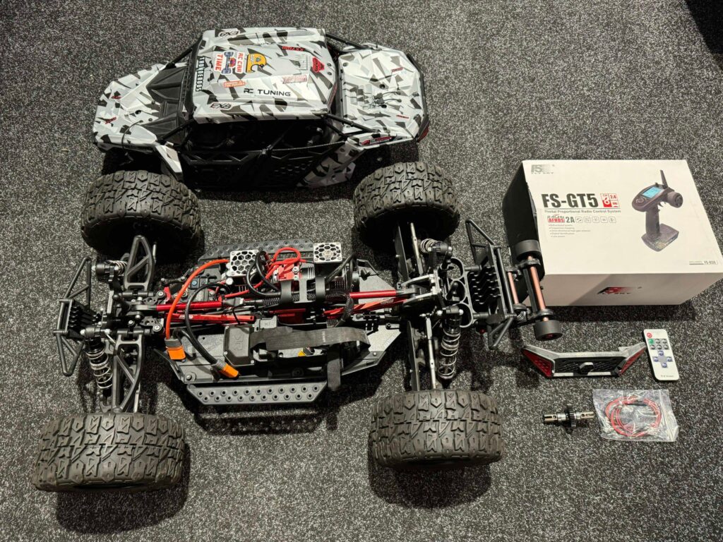 arrma 1/7 fireteam 6s 4wd blx rtr + hobbywing max6 en 1650kv motor + method rc belted banden + volledig rpm armen + vitavon diff huizen + 2x coolingfans + power hd storm t50 hv servo + aluminium voor/achter blokken + gpm toelinks!