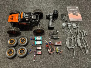 axial 1/18 utb18 capra 4wd unlimited trail buggy rtr + furitek brushless + aluminium velgen + aluminium dempers + 5x accu (super luxe uitgevoerd en als nieuw)!