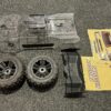 arrma kraton 1/5 body met wing en 1/5 banden (helemaal nieuw)!