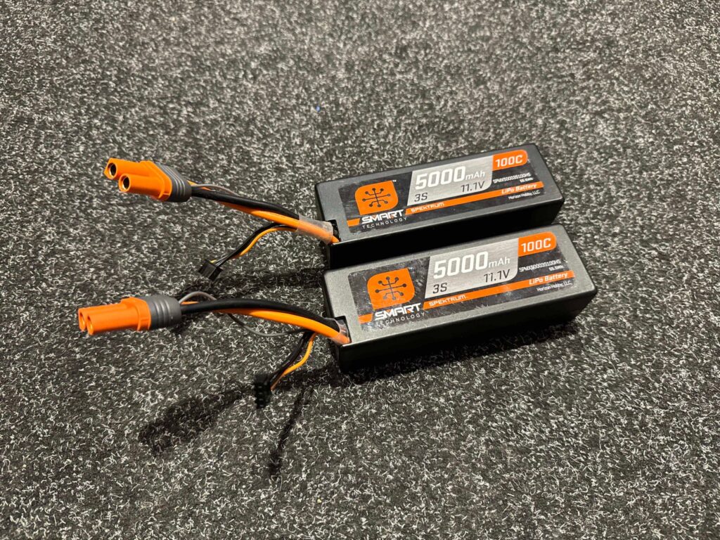 2x spektrum 5000mah 3s 100c lipo batterijen met ic5 / ec5 stekker in een nette staat!