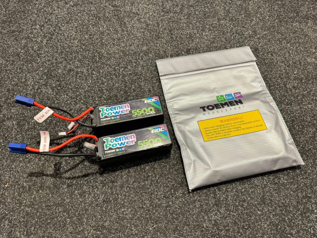 2x gens ace toemen power 5500mah 4s lipo batterijen met lipo bag in een goede staat!