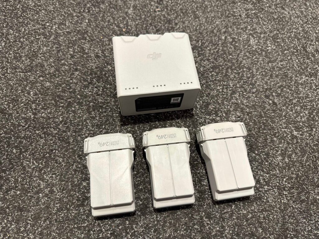 3x dji mini 3 / dji mini 3 pro batterijen met dji docking in een top staat met garantie!