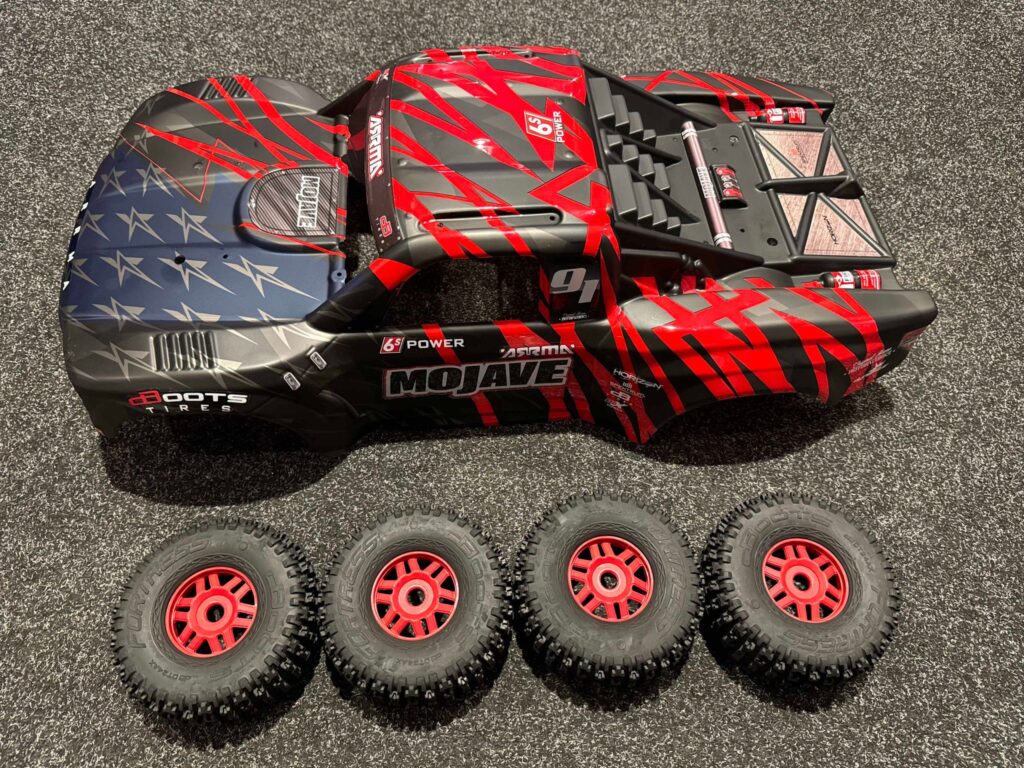 arrma mojave 6s blx body met arrma mojave banden met velgen (nieuw)!