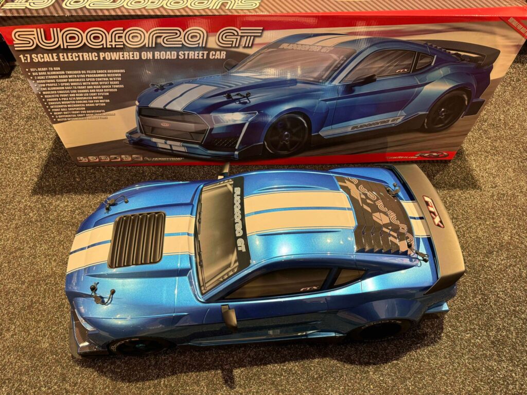 ftx supaforza gt 1/7 brushless electric rtr in de kleur blauw met zender echt als nieuw!