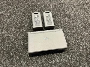 2x dji mini 2 batterijen met dji docking in een top staat!