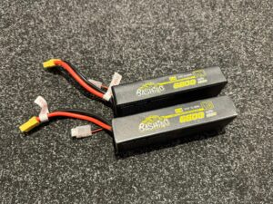 2x gens ace bashing series 6800mah 11.1v 120c 3s1p lipo batterij ec5 stekker in een top staat!