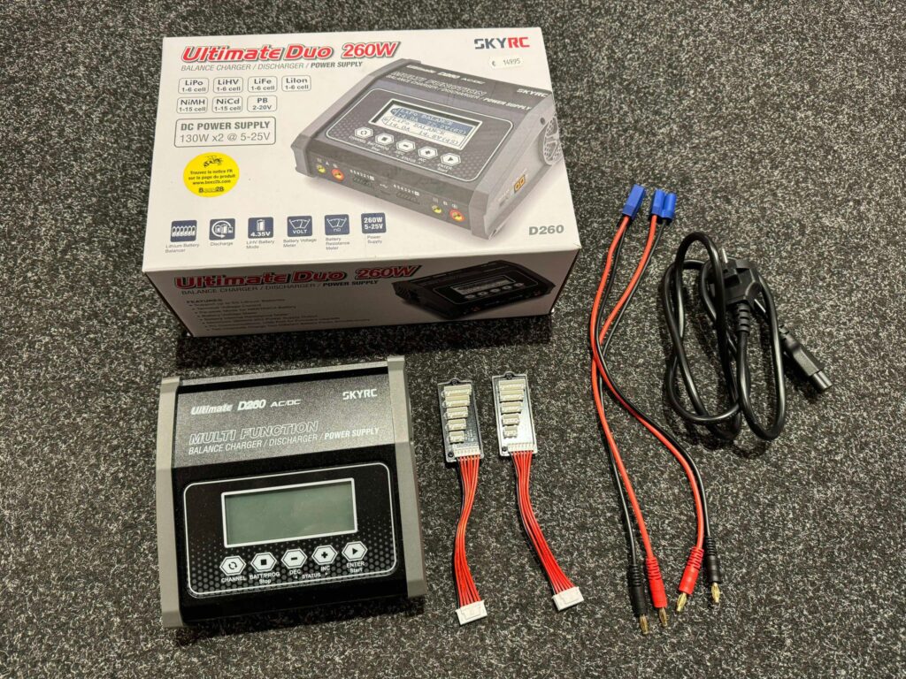 skyrc d260 duo ac/dc nimh / nicd / lipo / life / lilon / lihv lader (2x130w) met 2x ec 5 laadkabel echt als nieuw!