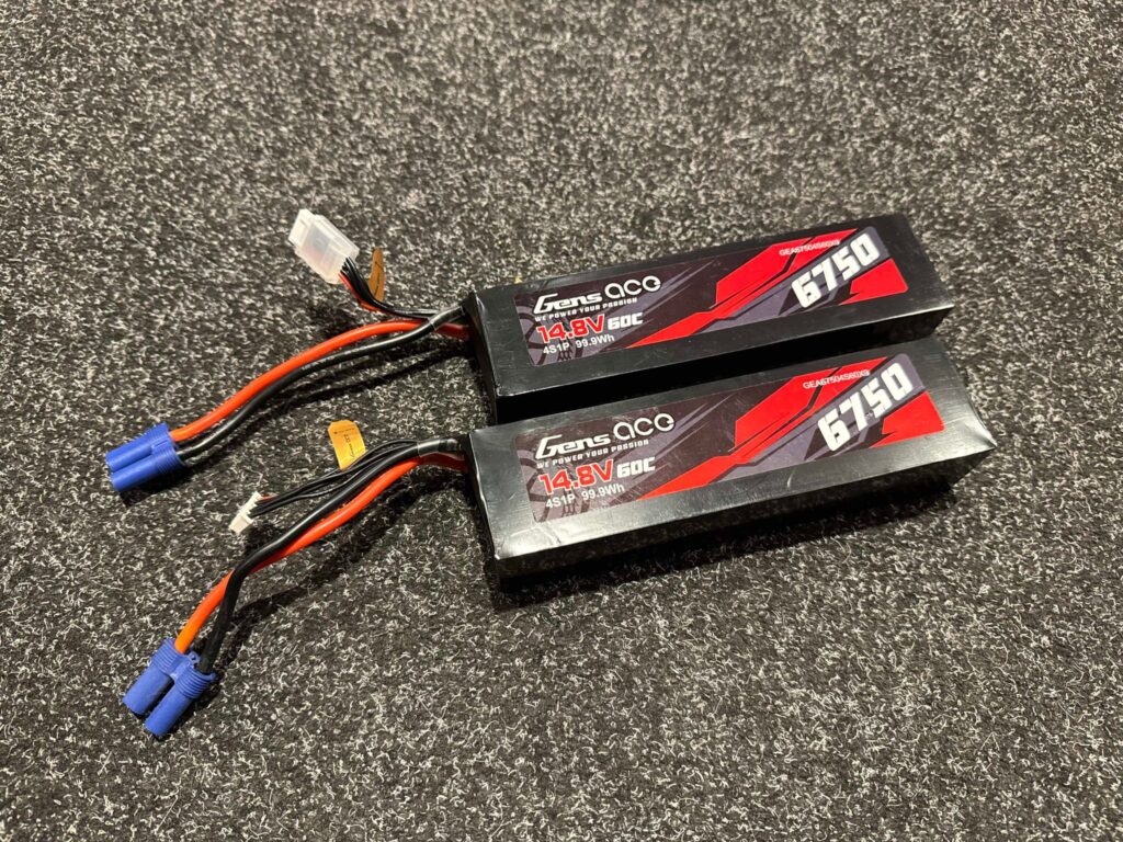 2x gens ace 6750mah 14.8v 60c 120c 4s2p lipo batterij ec 5 (traxxas x maxx 8s / traxxas xrt 8s) echt als nieuw!