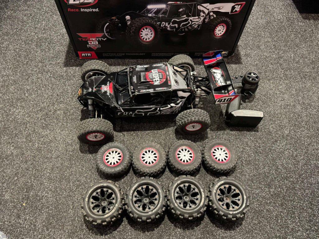 losi 1/10 tenacity db pro 4wd desert buggy brushless rtr + power hd 20kg servo + integy coolingfan + 3e set banden (gebruikt)!