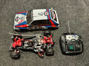 lancia 1/10 onroad brushless rc auto met carson brushless motor en regelaar met 27mhz zender!