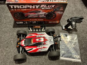 hpi trophy buggy 1/8 flux brushless 4wd rtr 2.4ghz (nieuw heeft niet gereden)!