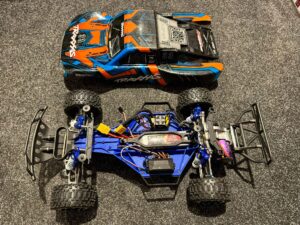 traxxas slash 2wd brushless compleet aluminium uitgevoerd met snelle motor + regelaar (zonder zender)!