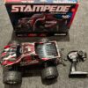 traxxas stampede 2wd bl 2s hd brushless electro monster truck rtr rood in een top staat met 1 jaar garantie!