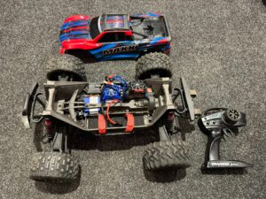 traxxas maxx v1 1/10 4s brushless monster truck tsm rtr (gebruikt)!