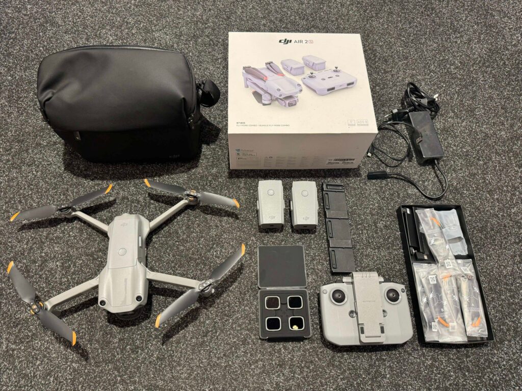 dji mavic air 2s fly more combo helemaal compleet en in een top staat met 1 jaar garantie!