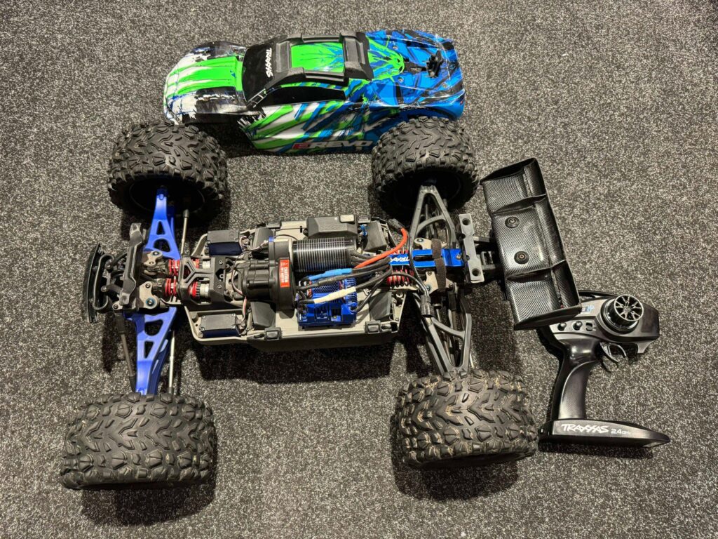 traxxas e revo 2.0 brushless monster truck rtr (heeft wat aandacht nodig / aandrijving nazien / geen garantie)!