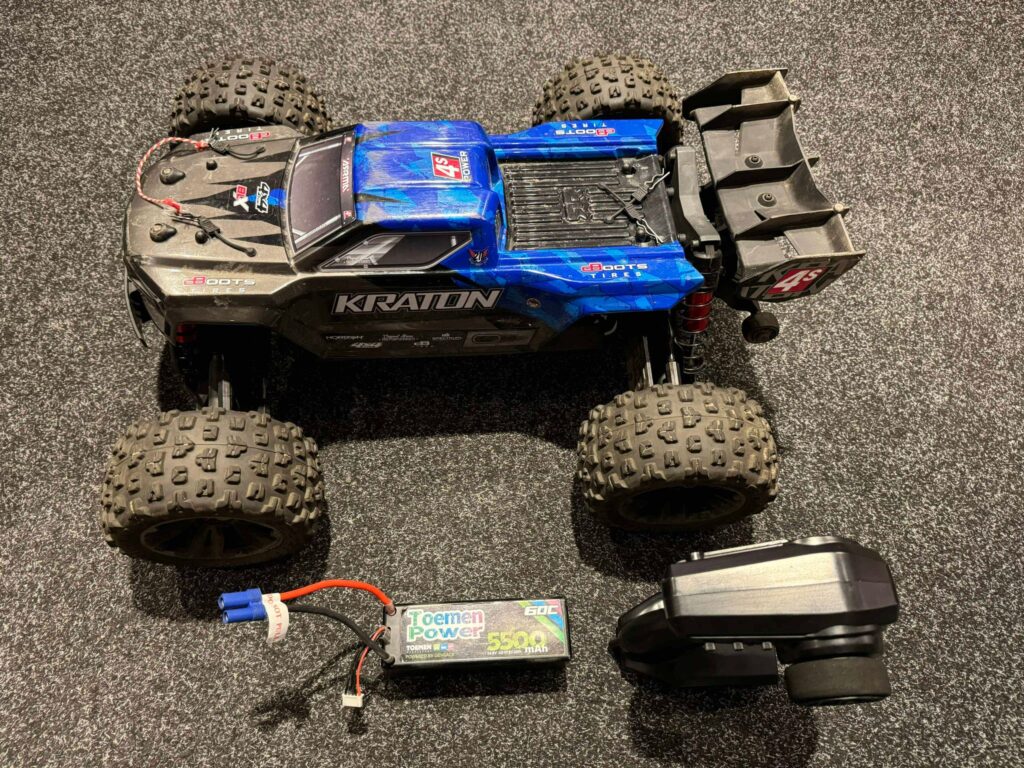 arrma 1/10 kraton 4x4 4s blx speed monster truck rtr in de kleur blauw (gebruikt maar in orde)!