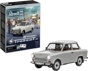 revell 60e verjaardag trabant 601 "exclusieve editie 1:24 schaal ongebouwd/onbeschilderd plastic modelbouwpakket met accessoires 05630