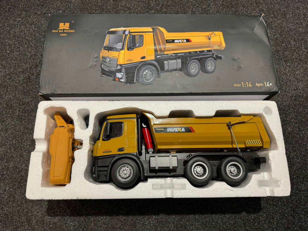 huina rc 1/14 tipper dumptruck aluminium 10 kanaals 2.4g rtr (nieuw met garantie)!