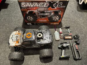 hpi savage x 4.6 1/8 4wd nitro monster truck in een nette en complete staat!