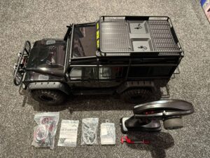 traxxas trx 4 defender zwart rtr + voor en achter bumpers metaal met lier + aluminium velgen + metalen onderdelen body echt als nieuw!