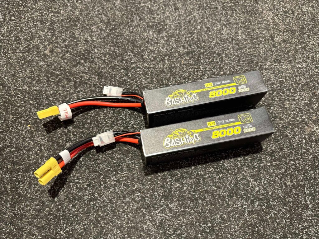 2x gens ace bashing series 8000mah 11.1v 100c 3s1p lipo batterij ec5 stekker in een nette staat!